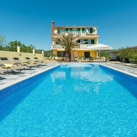 Crowonder Sun&Fun Holiday House With Large Swimming Pool, Playroom And Garden Bibinje Kültér fotó