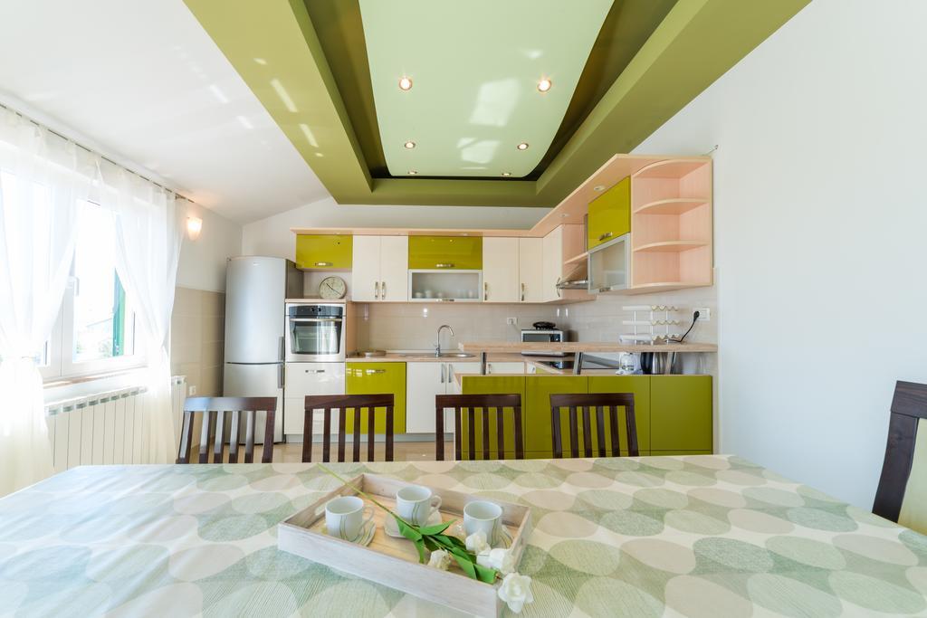 Crowonder Sun&Fun Holiday House With Large Swimming Pool, Playroom And Garden Bibinje Kültér fotó